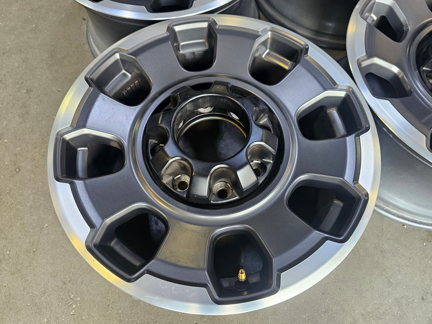 18" Ford F-250 F-350 OEM TREMOR rims wheels 10482 2023 2024 2025 2026
