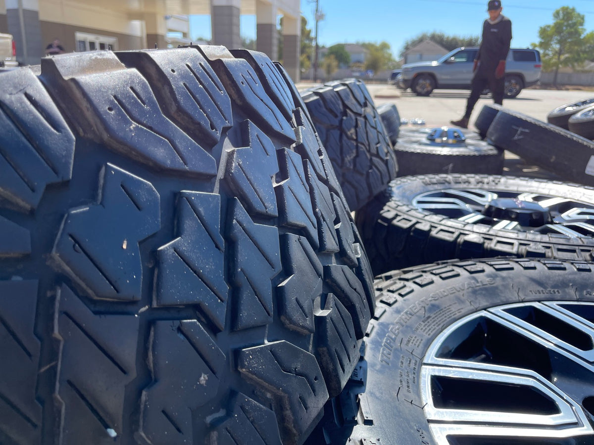 20" GMC Sierra AT4 2500 3500 OEM wheels rims 5950 Silverado KENDA 35" SET