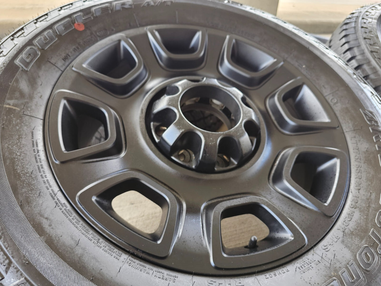 20" Ford F-250 F-350 OEM Lariat Platinum wheels rims 10486 tires 2024 2025 2026
