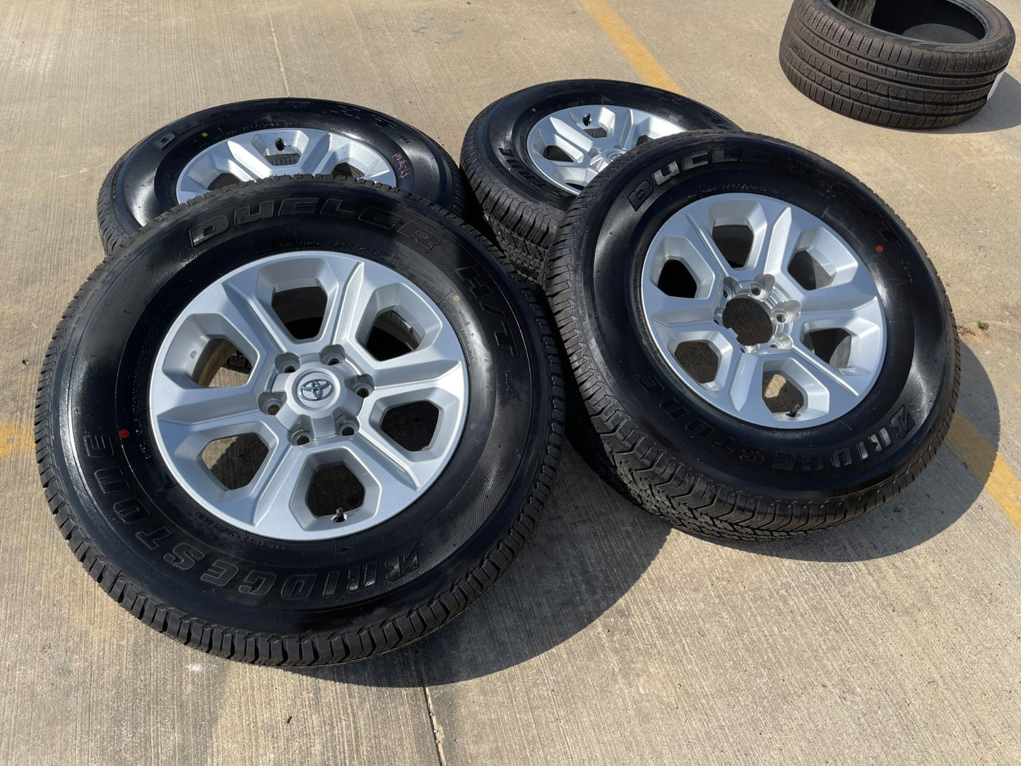 17" 4Runner Toyota Tacoma OEM wheels rims 75153 FJ DUELER H/T NEW