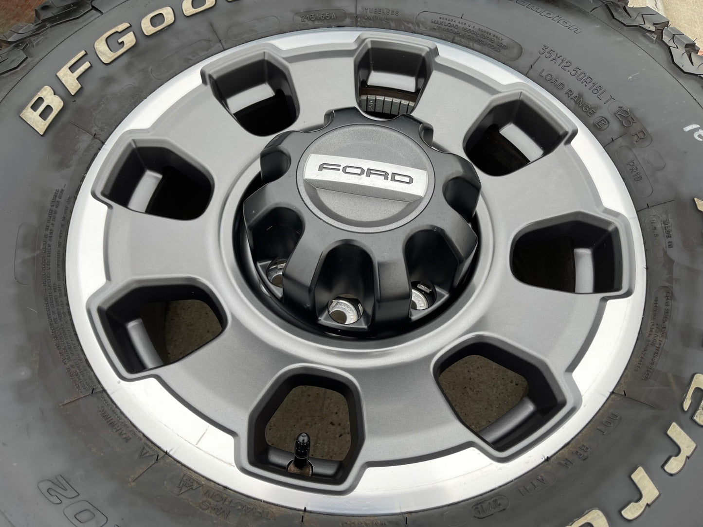 18" Ford F-250 F-350 OEM TREMOR rims wheels 10482 BFG KO2 KO3 A/T 35"