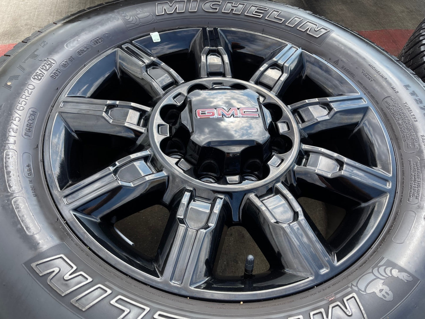 20" GMC Sierra AT4X 2500 3500 OEM 14137 5963 wheels rims Silverado MICHELIN