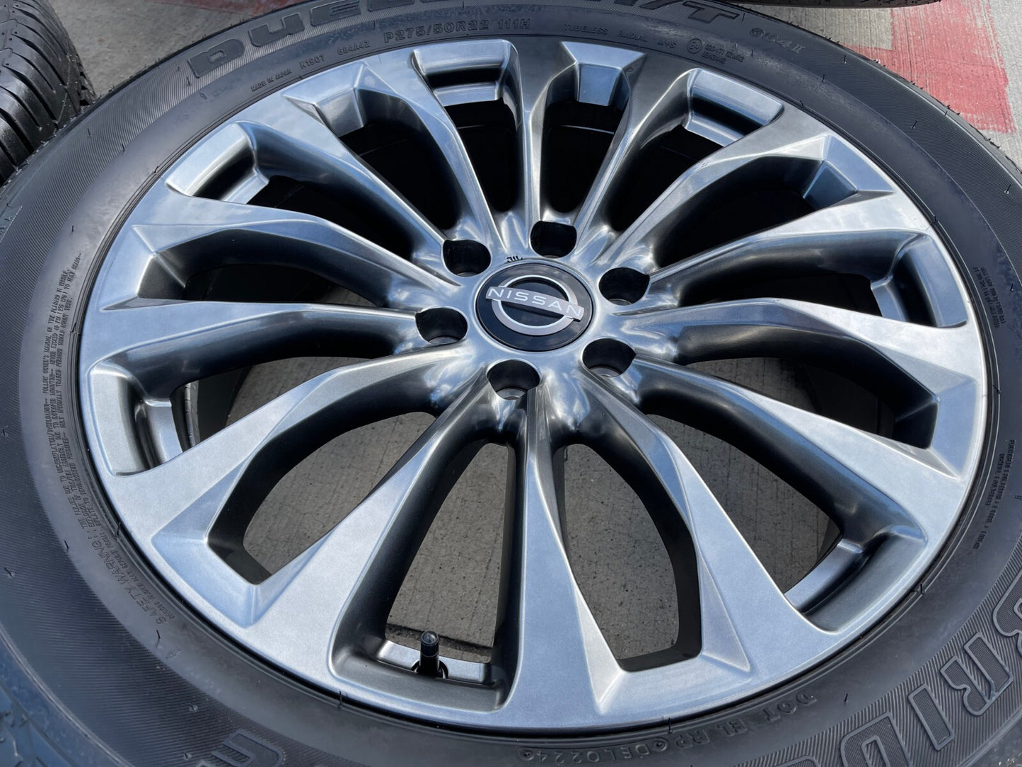22" Infiniti QX80 QX56 Nissan Titan OEM wheels rims 62799 73770 tires