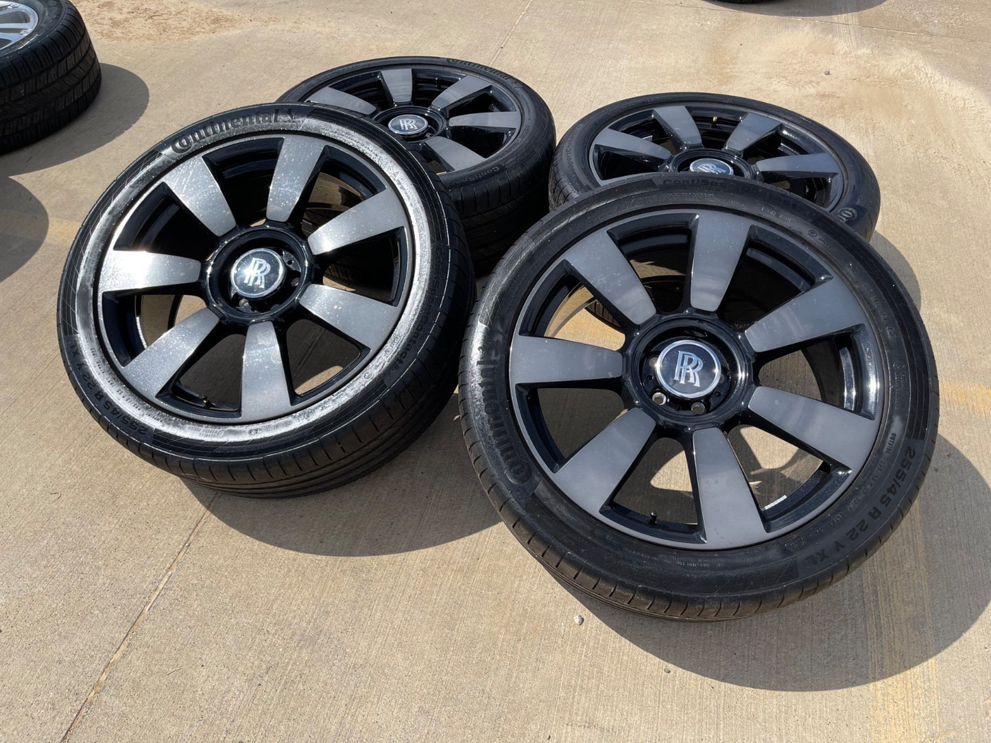 22" Rolls Royce Cullinan SHADOW OEM black wheels rims 5x112 tires
