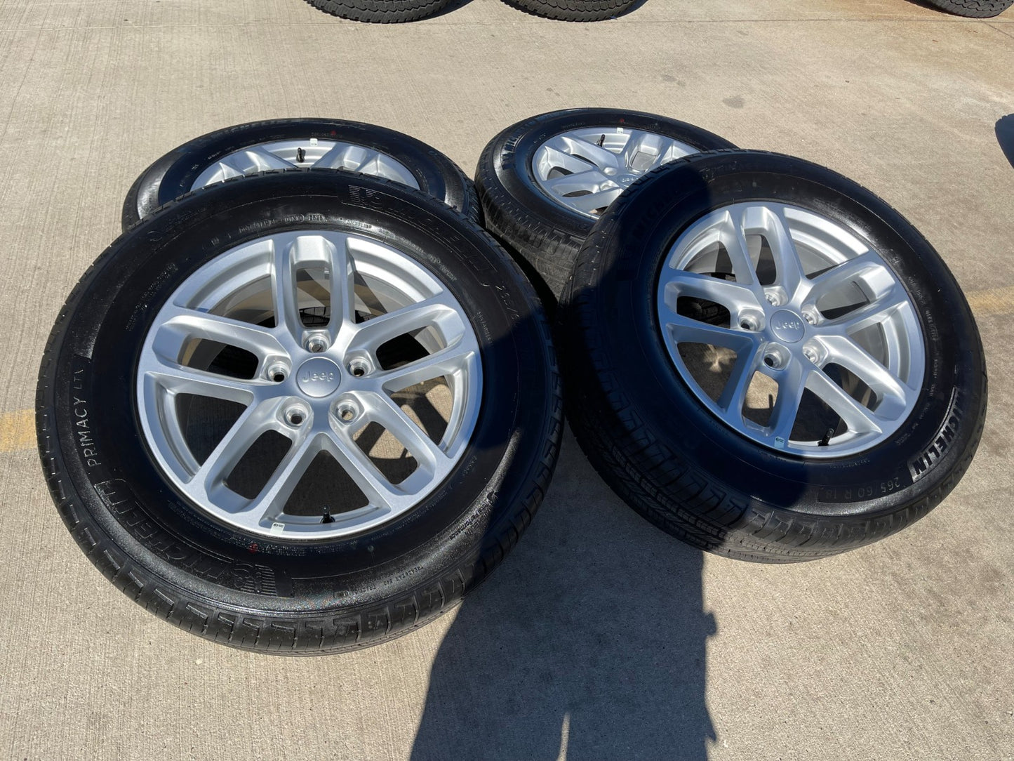 18" Jeep Grand Cherokee L OEM wheels rims 9286 Durango 2024 2025 2026 MICHELIN