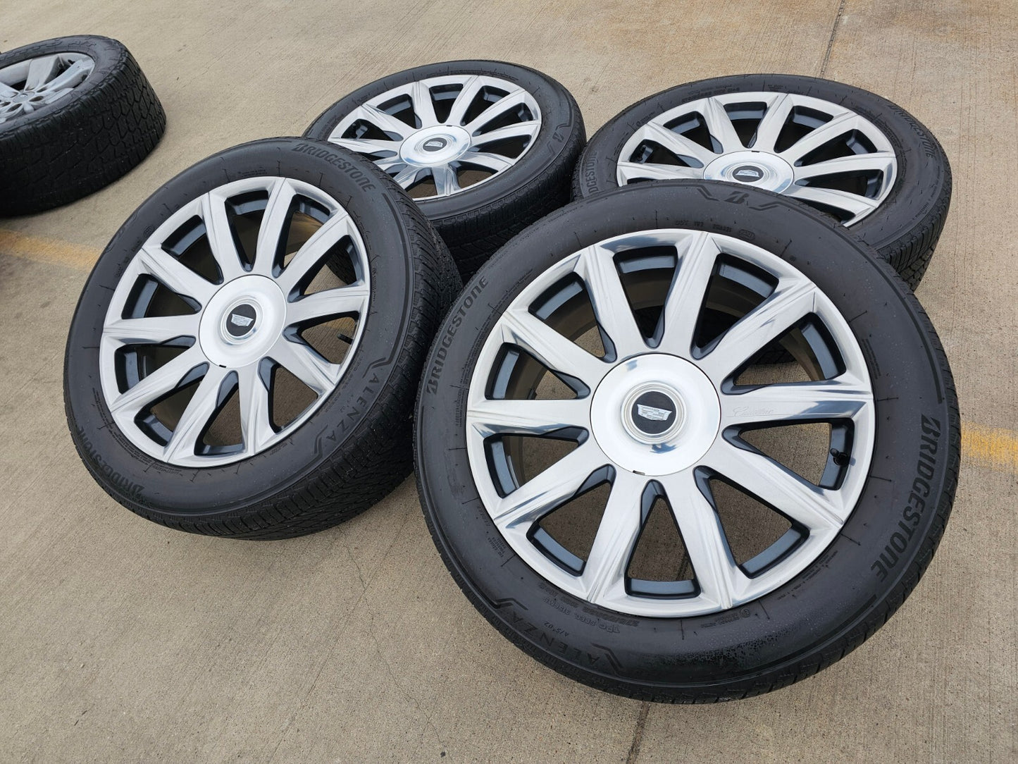 22" Cadillac Escalade Platinum OEM ORIGINAL 95078 4874 wheels rims BRIDGESTONE