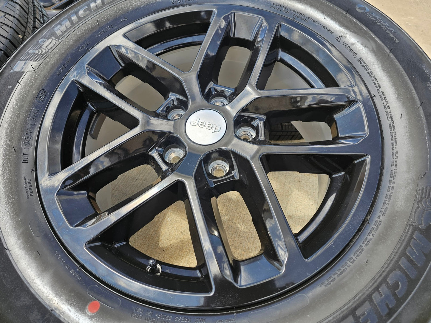 18" Jeep Grand Cherokee L OEM wheels rims 9286 Durango 2025 2026 MICHELIN NEW