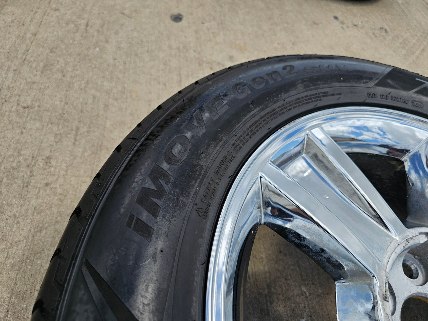 (1) 20" Chevy Silverado Tahoe Suburban chrome OEM Replica 5416 wheel rim spare