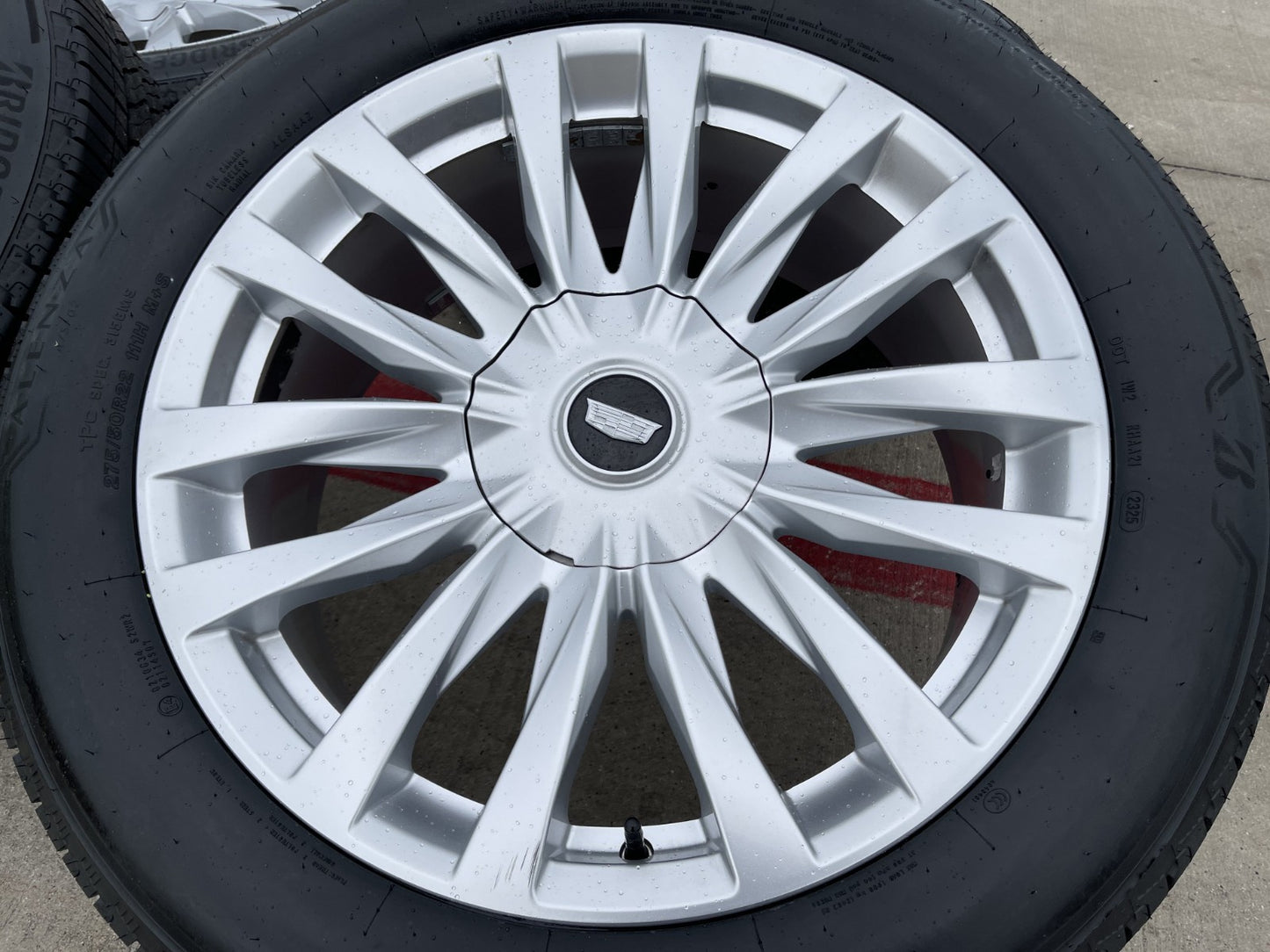 22" Cadillac Escalade Platinum OEM wheels rims 95026 4873 tires SET BRIDGESTONE