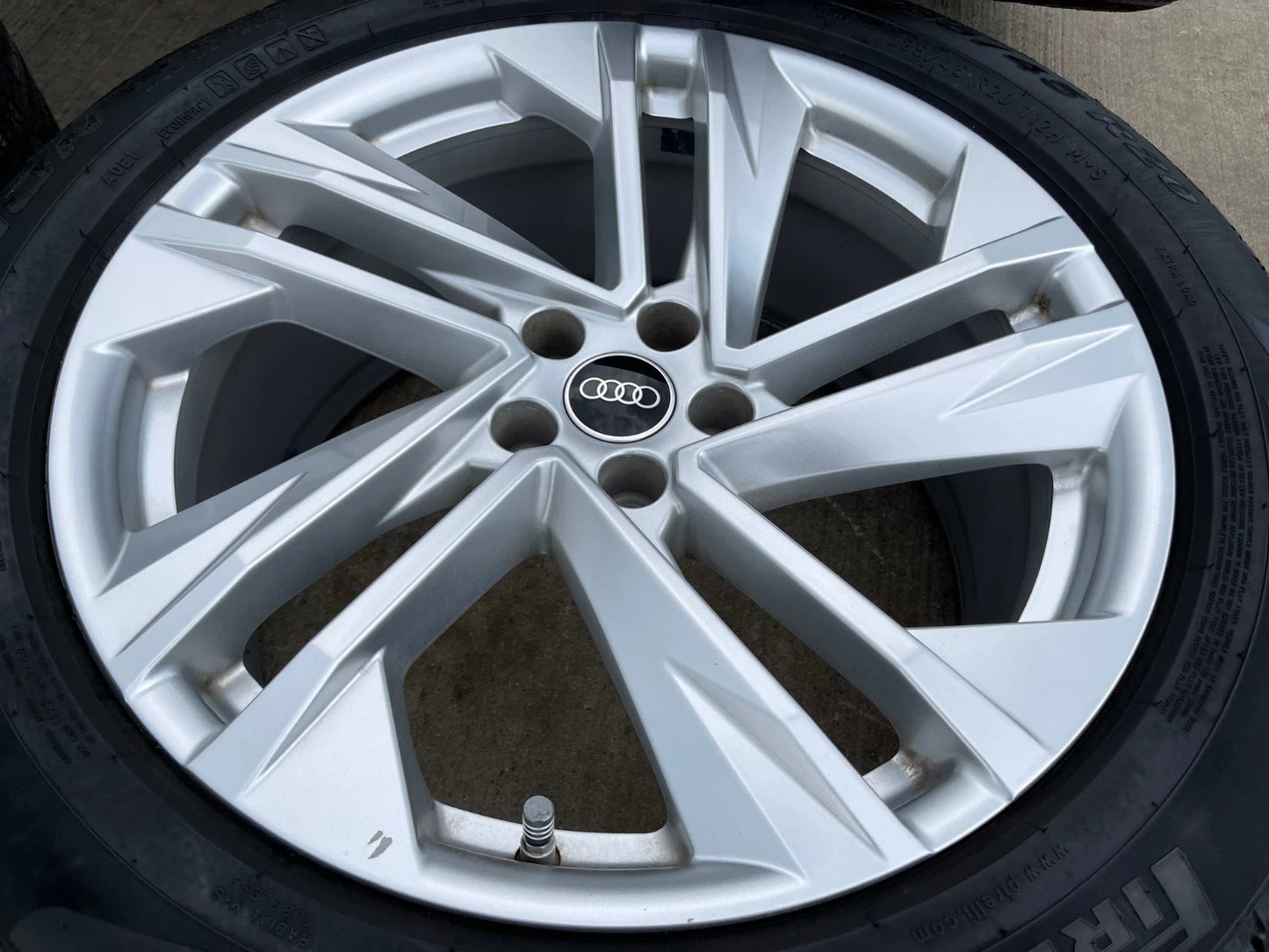 20" Audi Q7 OEM wheels rims Q8 RS S VW Atlas 12053 tires 2021 2022 2023 2024