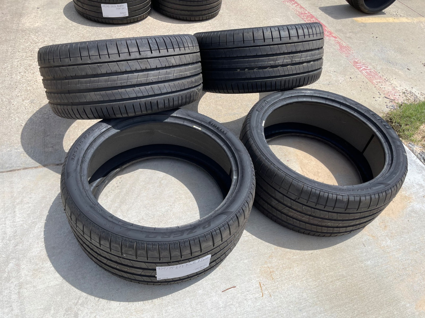 (1) 325/35/23 Pirelli P Zero tire 325/35R23 111Y MO-S PNCS NEW take off!