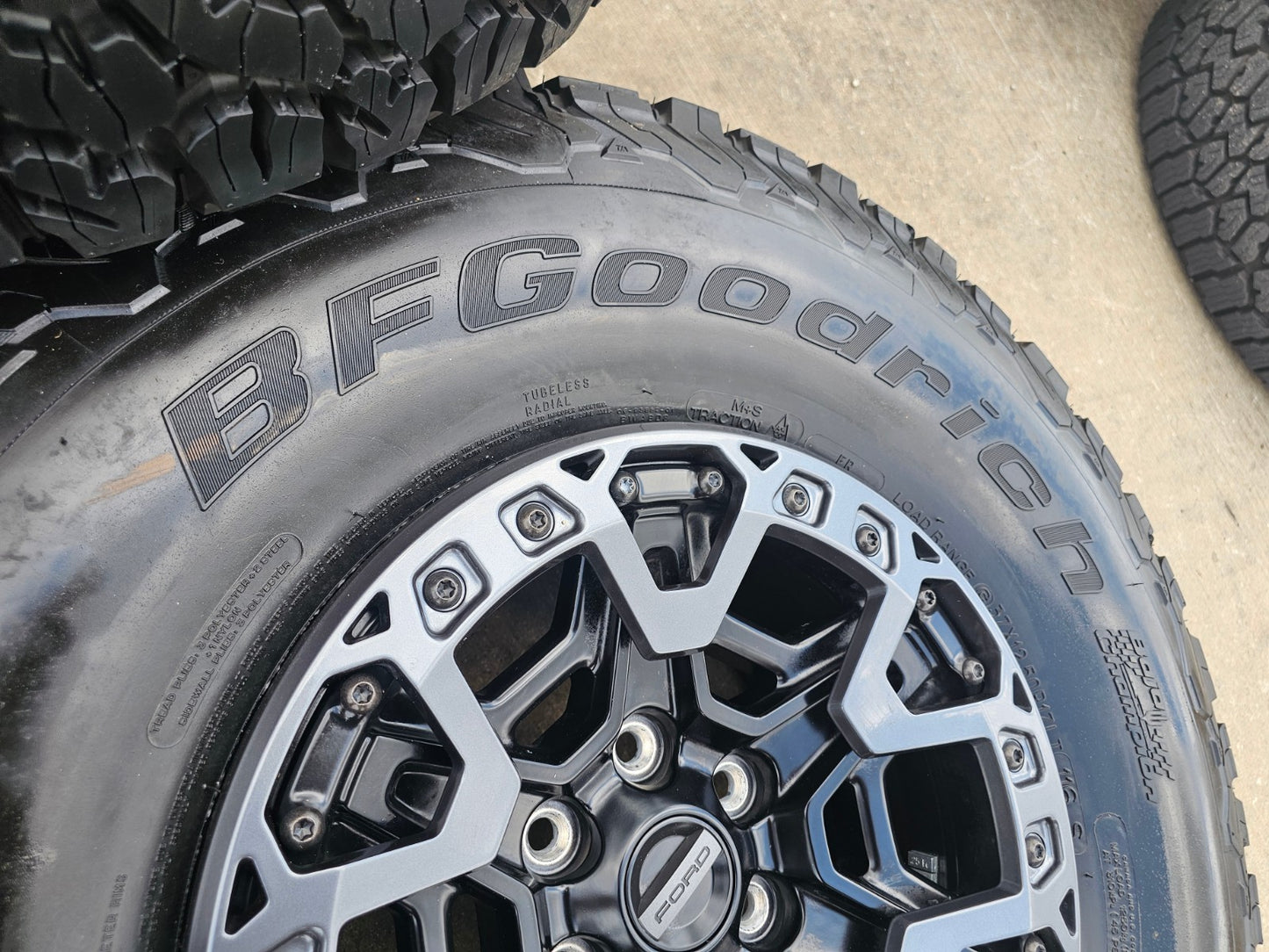 (4) 17" Ford F-150 Raptor R OEM BEADLOCK rims wheels 2024 2025 2026 2027 BFG NEW