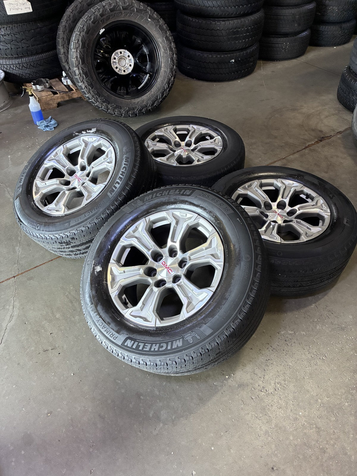 18" GMC Sierra Canyon Chevy Tahoe Colorado OEM 5910 wheels rims 2024 2025 2026
