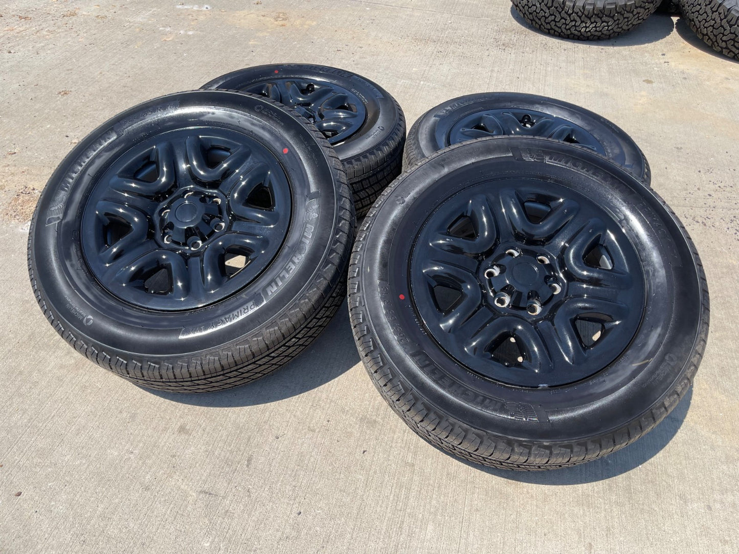 18" Toyota Tundra TSS TRD OEM 99083 75275 wheels rims Sequoia LX600 MICHELIN NEW