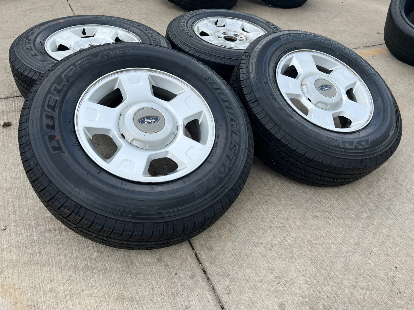 17" Ford F-150 Expedition OEM 3553 rims wheels tires