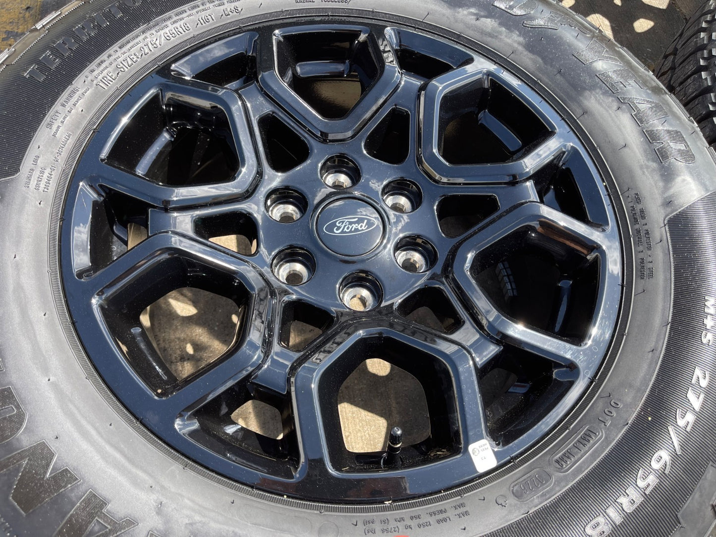 (1) 18" Ford F-150 OEM rim wheel 95049 10340 Expedition 2025 2026 2027 GOODYEAR