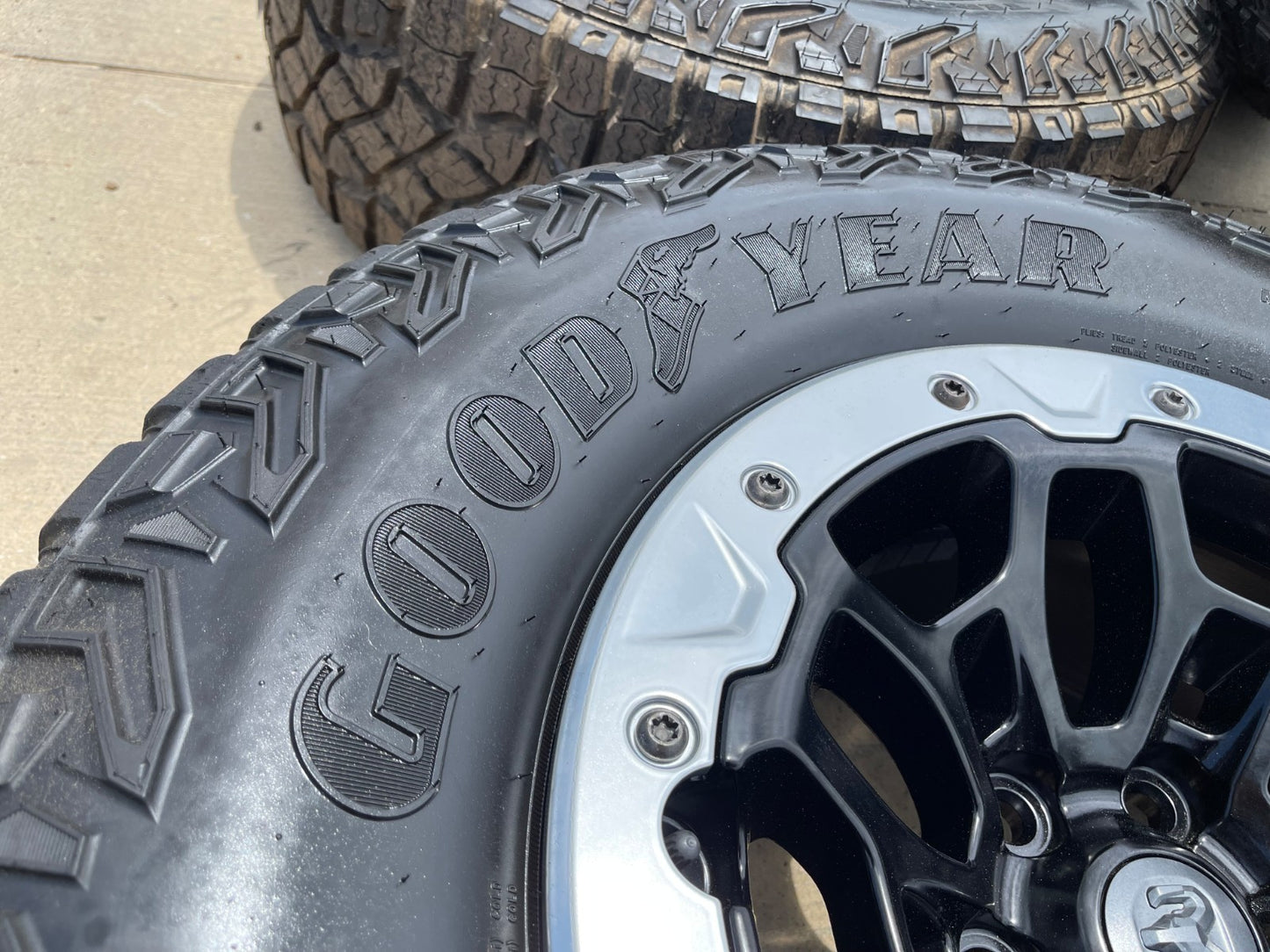 (5) 18" Dodge Ram 1500 TRX Beadlock OEM 2735 RHO wheels rims SET 2024 2025 2026