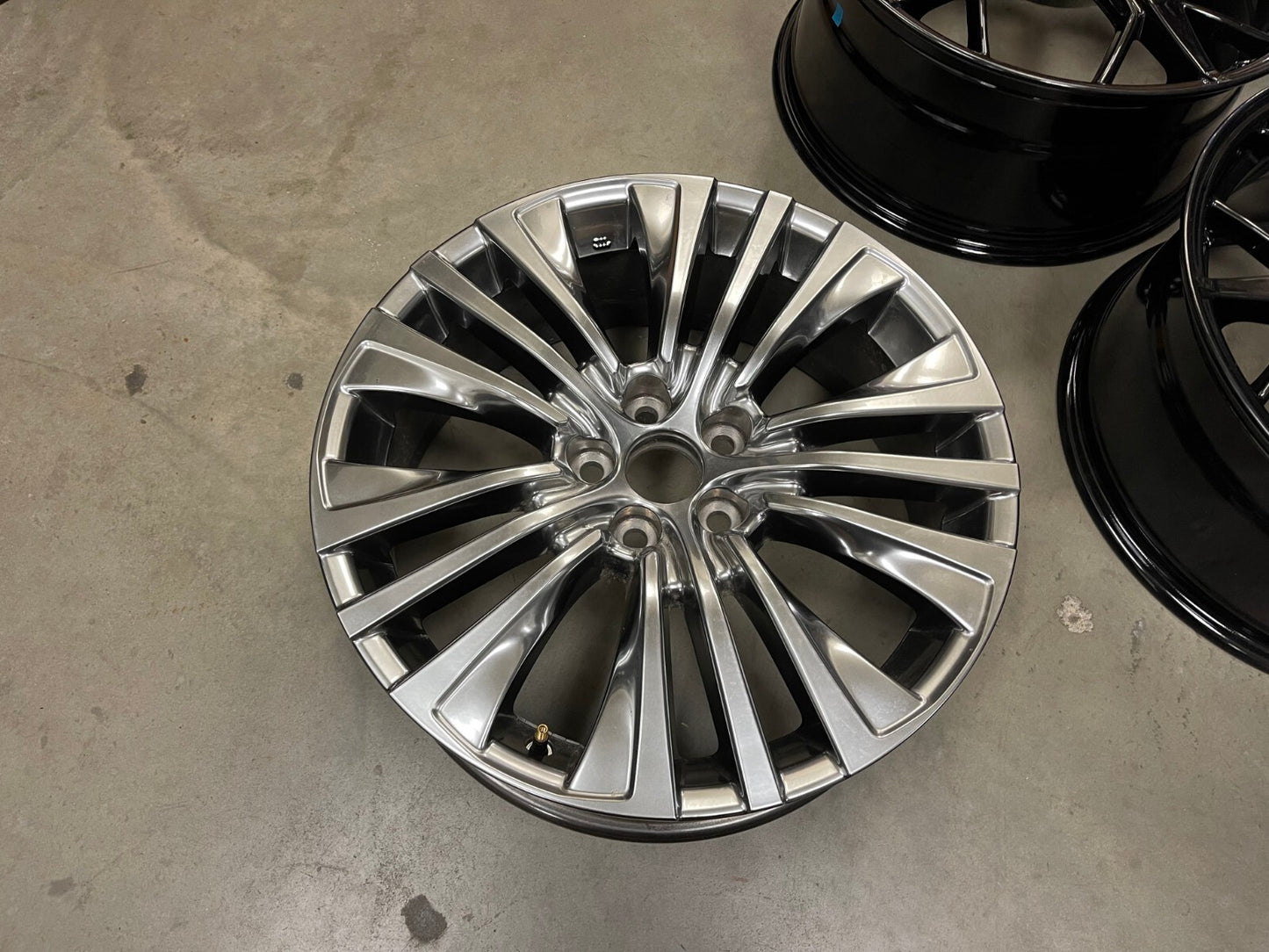 19" Toyota Venza OEM rim wheel Rav4 Sienna CH-R 2021 2022 2023 2024 2025