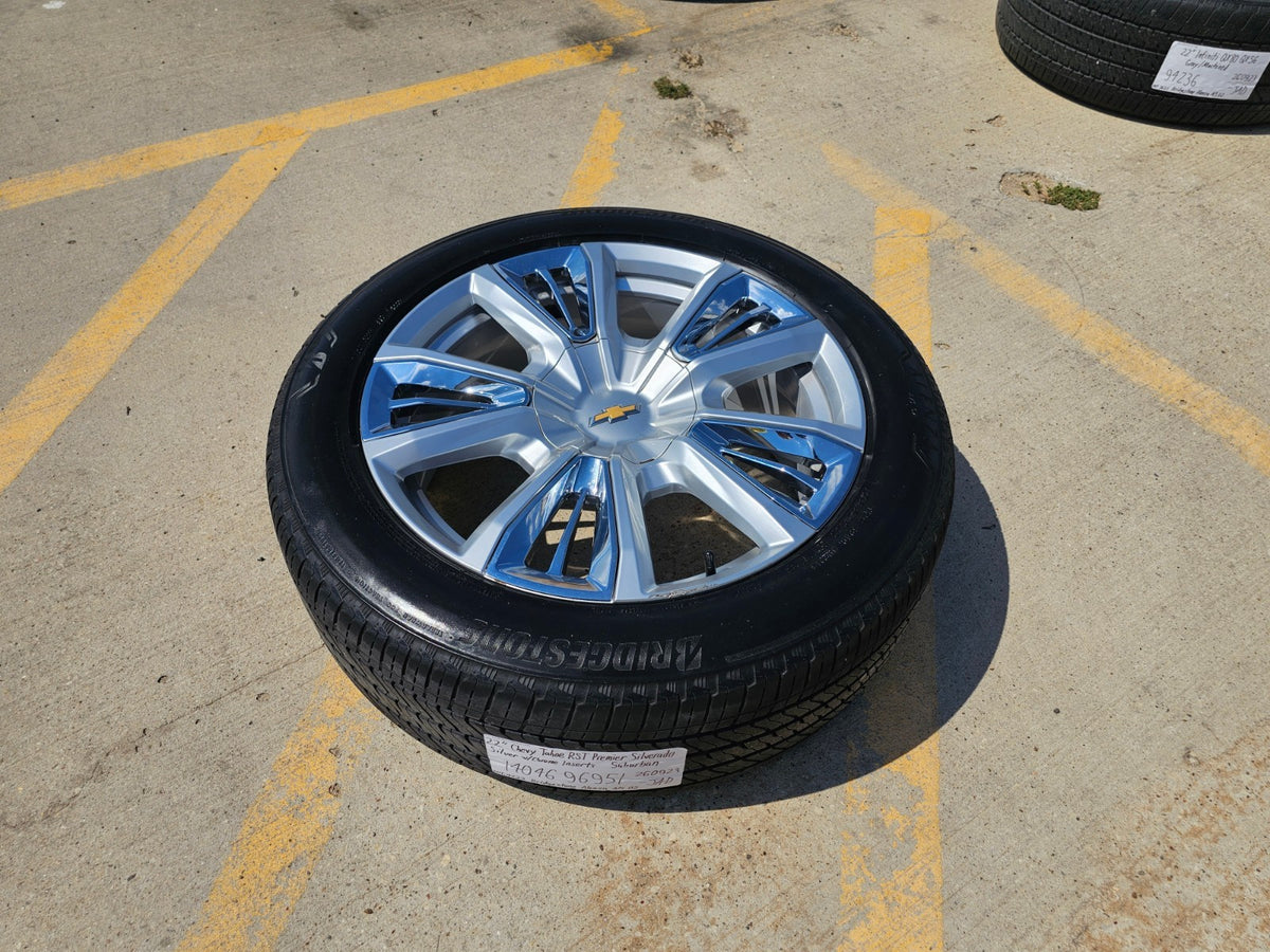 22" Chevy Tahoe RST Premier OEM wheel rim 14046 96951 Silverado Suburban single