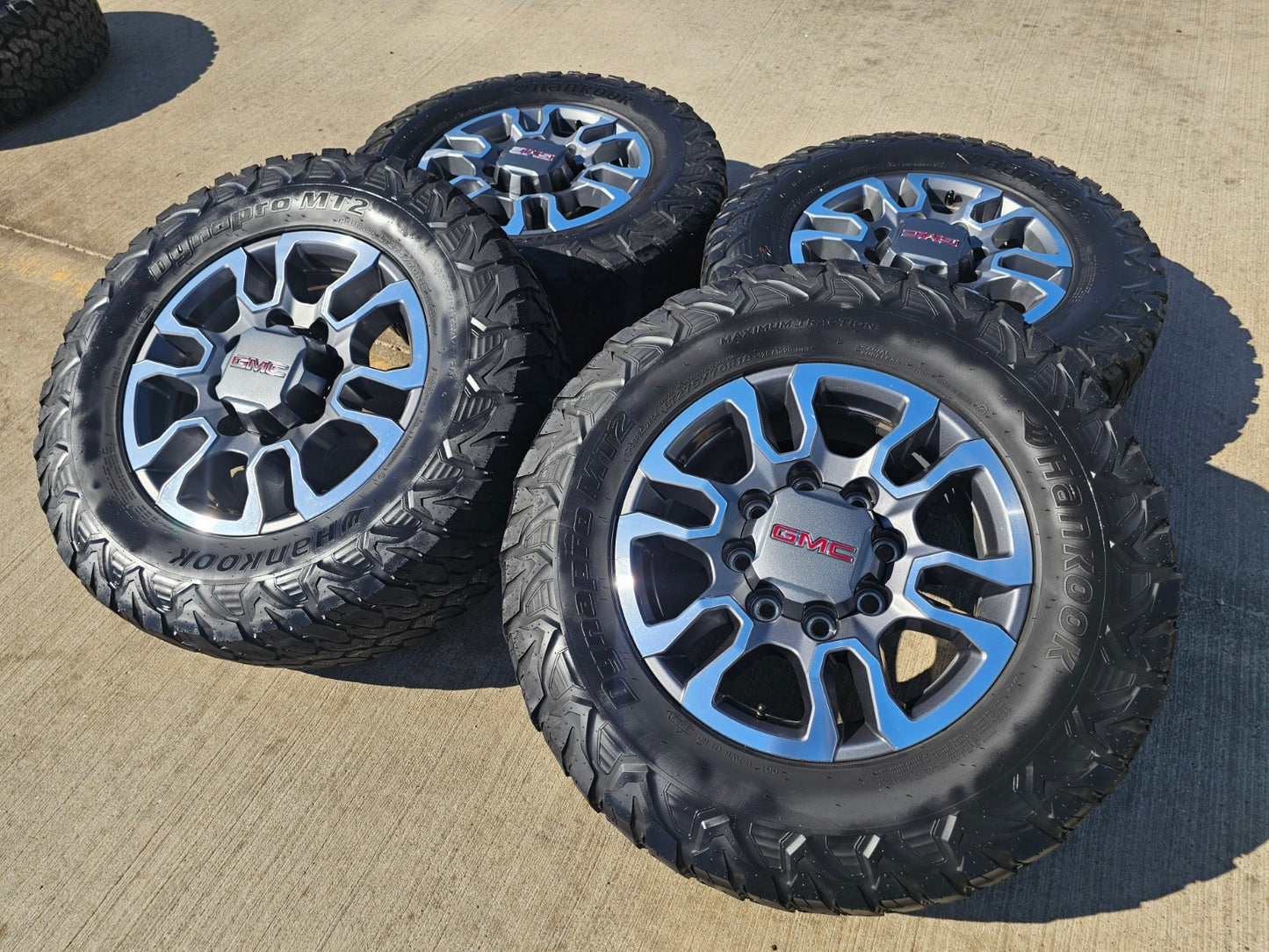 18" GMC Sierra AT4X Chevy Silverado 2500 3500 OEM 5949 wheels rims HANKOOK M/T2