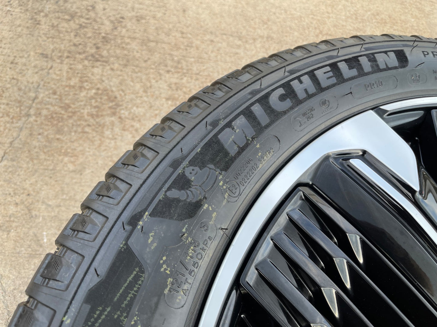 24" Cadillac Escalade IQ EV OEM 8x165 wheel rim Hummer 2500 2025 MICHELIN NEW