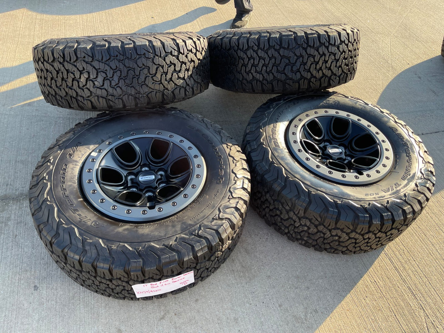 17" Ford F-150 Raptor OEM BEADLOCK rims wheels SET 10459 95210 BFG KO2 tires