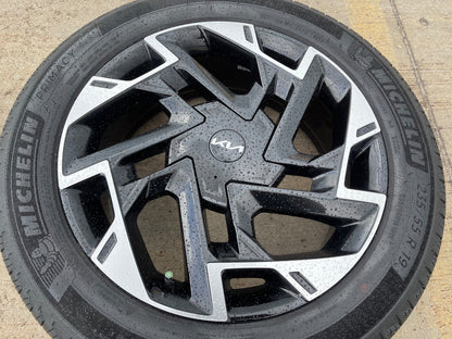 (1) 19" Kia Sportage Sorento Carnival OEM 74643 wheel rim spare 2024 2025 2026