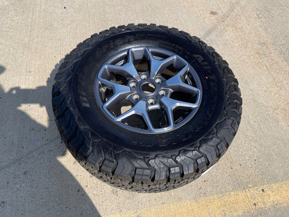 (1) 17" Ford Bronco OEM wheel rim SASQUATCH 95229 10387 Ranger BFG KO2 A/T NEW