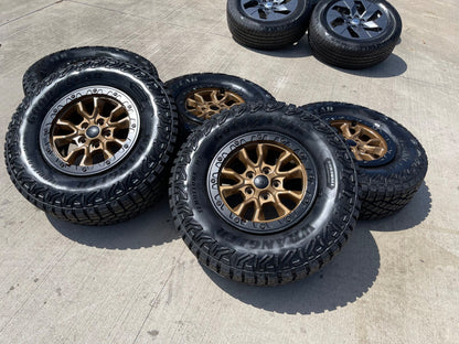NEW 17" Jeep Wrangler 392 Gladiator Rubicon OEM BEADLOCK wheels rims 9304 95240