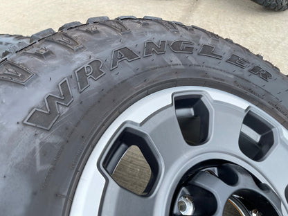 18" Ford F-250 F-350 OEM TREMOR rims wheels 10482 tires DURATRAC R/T 35"