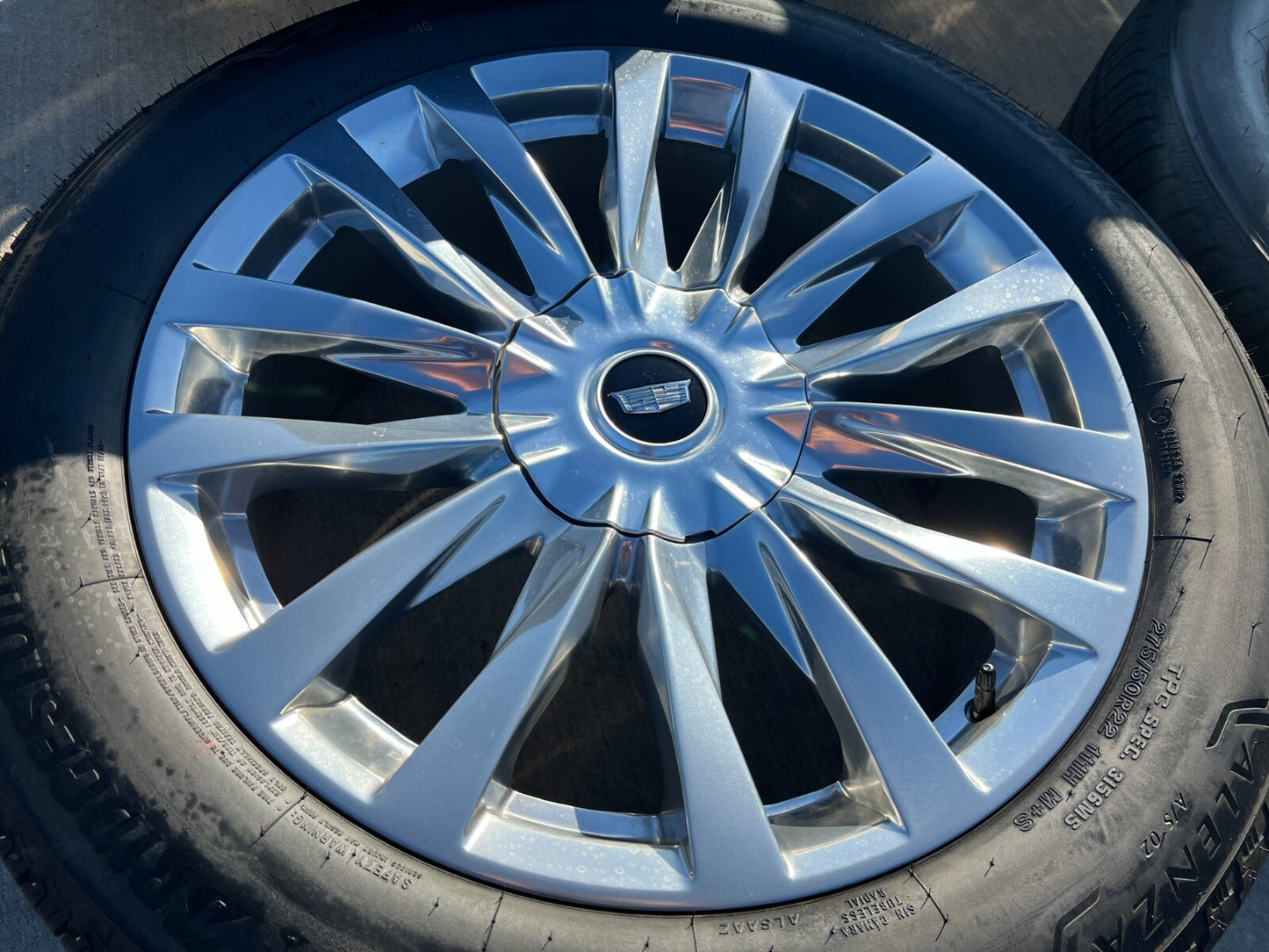 22" Cadillac Escalade Platinum OEM wheels rims 95026 4873 tires NEW