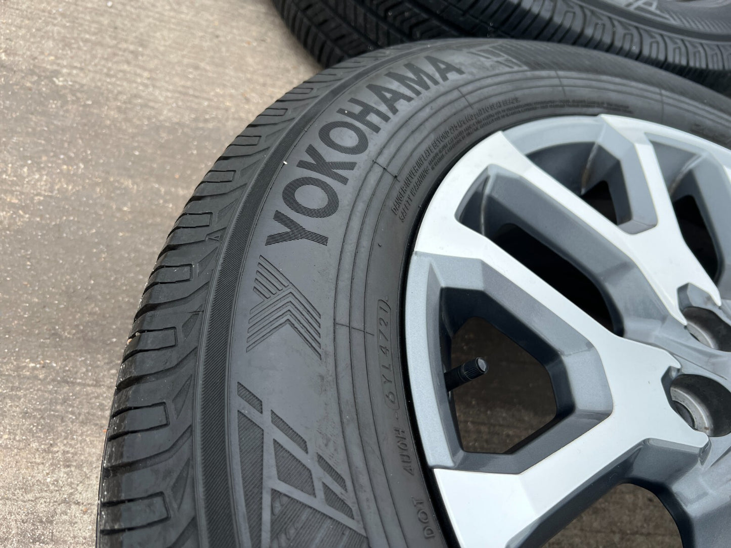 20" Toyota Tundra TSS TRD OEM wheels rims tires 95359 Sequoia 75277