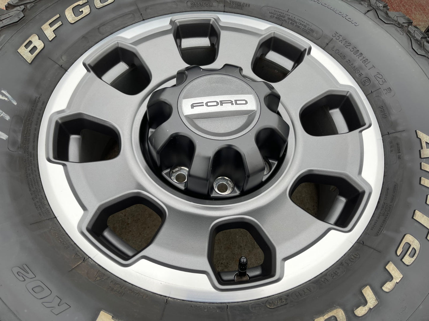 18" Ford F-250 F-350 OEM TREMOR rims wheels 10482 BFG KO2 KO3 A/T 35"