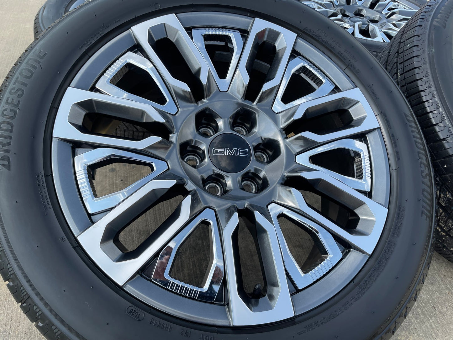22" GMC Yukon Chevy Tahoe Escalade OEM 14133 95486 wheels rims 2026 2027 NEW