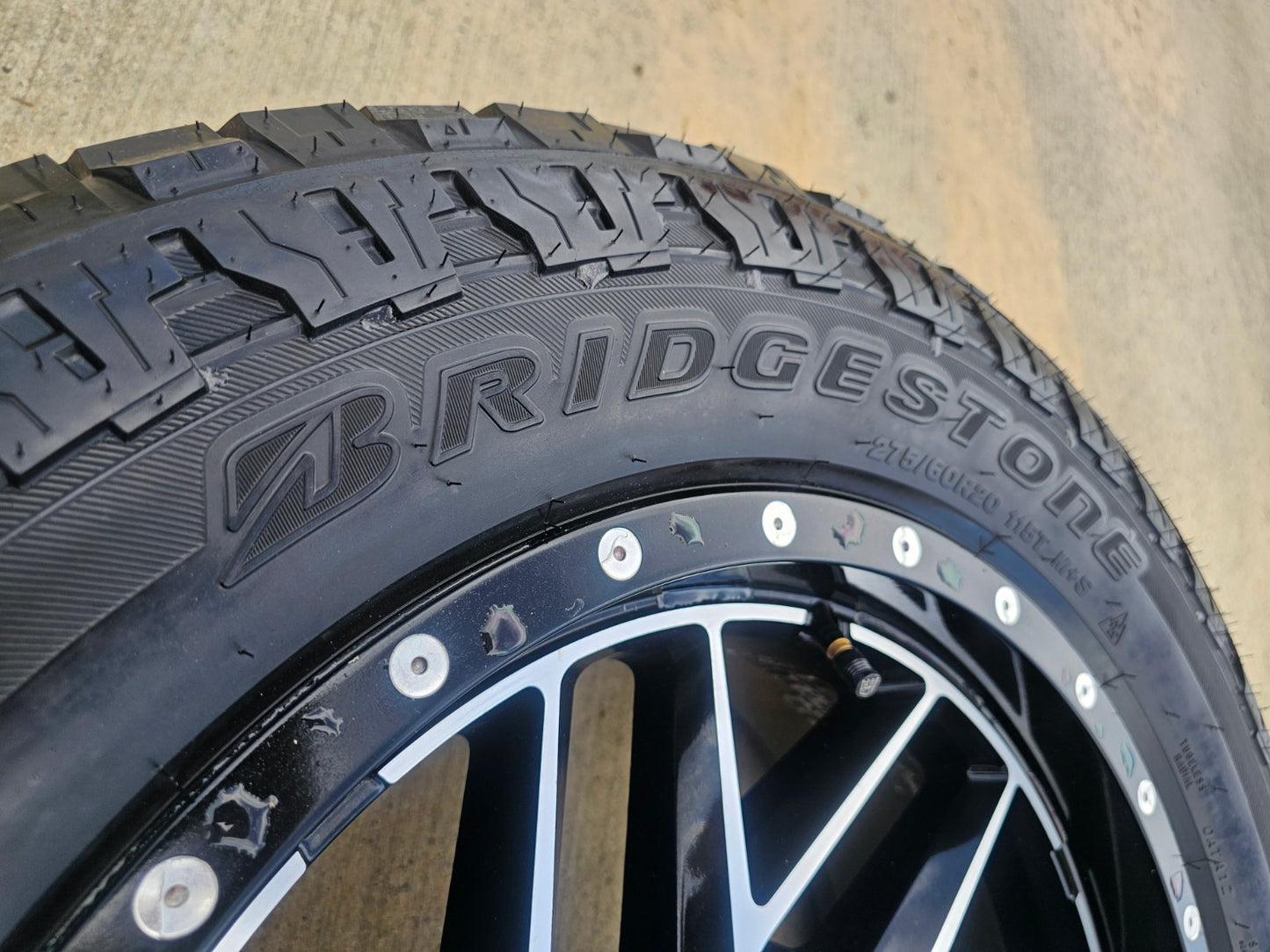 20x9 20" MOTO METAL MO985 Breakout Silverado RAM Tacoma wheels rims 6x139 6x5.5