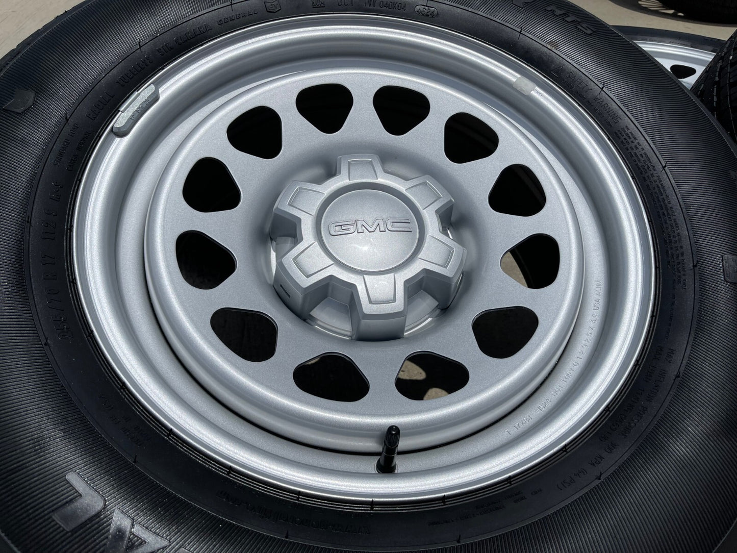 17" GMC Sierra Chevy Silverado Colorado Canyon OEM wheels rims 8130 Yukon NEW