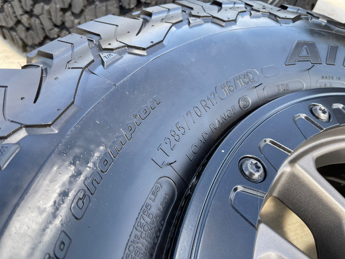 17" Jeep Wrangler 392 Gladiator Rubicon OEM BEADLOCK wheels rims SET 9304 95240