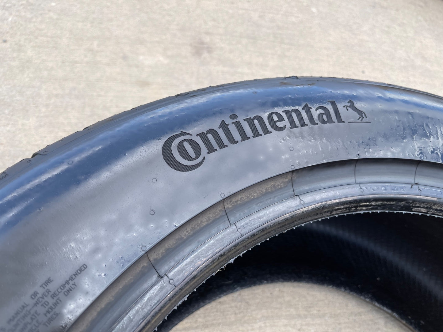 (1) 295/45/20 Continental Extreme Contact DWS06 111Y XL M+S 295/45R20 tire
