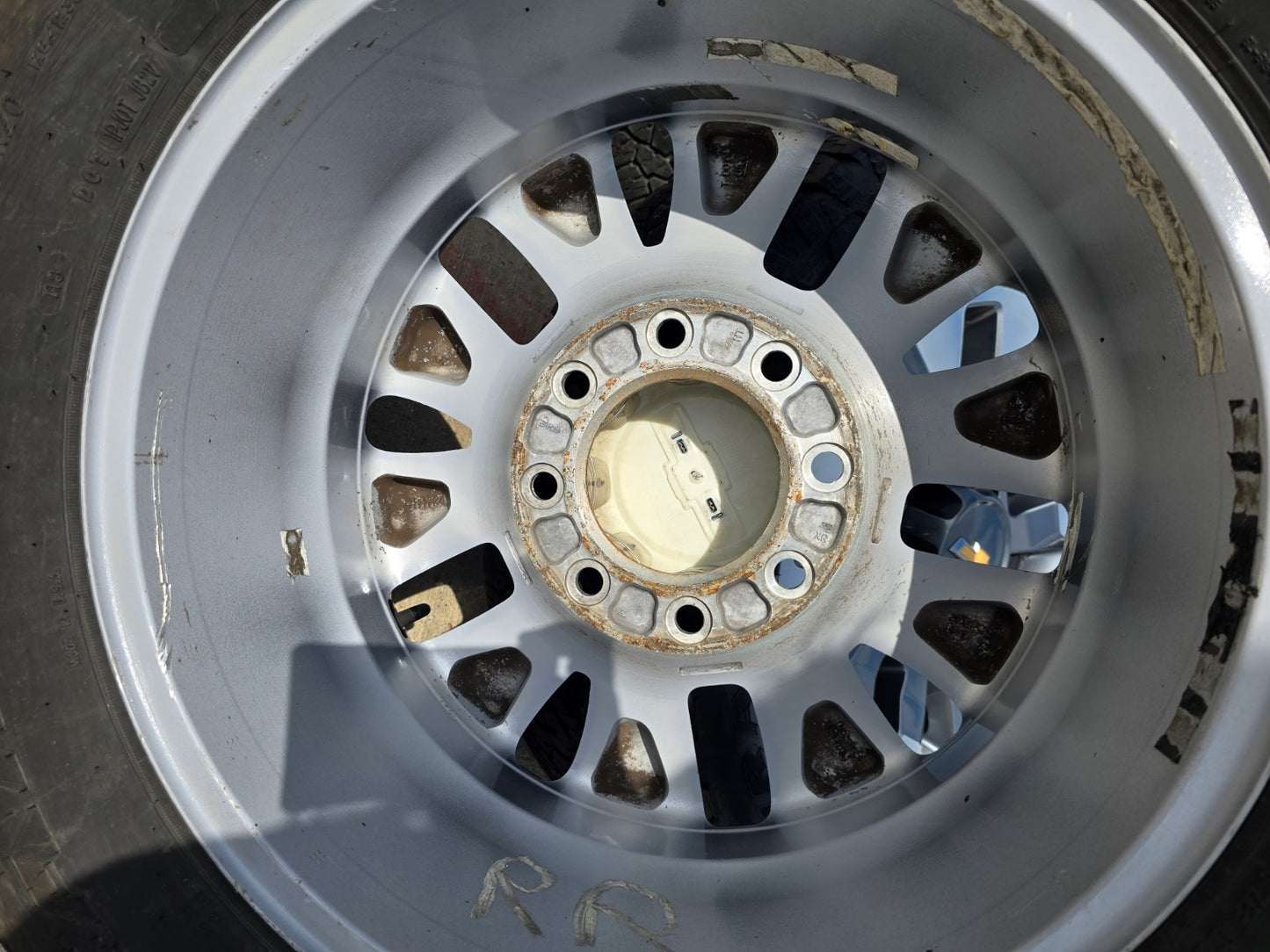 20" Chevy Silverado GMC Sierra 2500 3500 OEM 5960 5947 wheels rims DISCOUNTED
