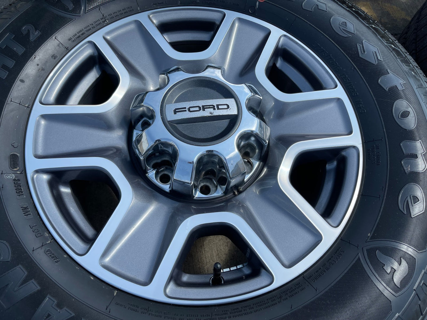 18" Ford F-250 F-350 Lariat FX-4 OEM wheels 10480 10298 tires FIRESTONE H/T2