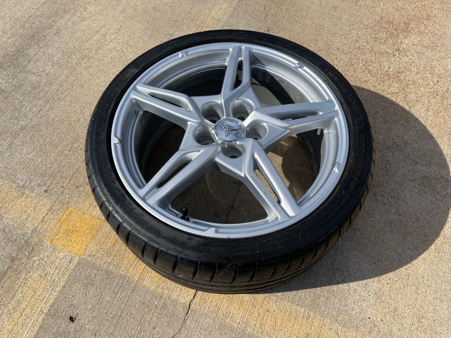 19" Chevy Corvette C8 OEM wheel rim 14007 96704 FRONT 2023 2024 2025 2026 NEW