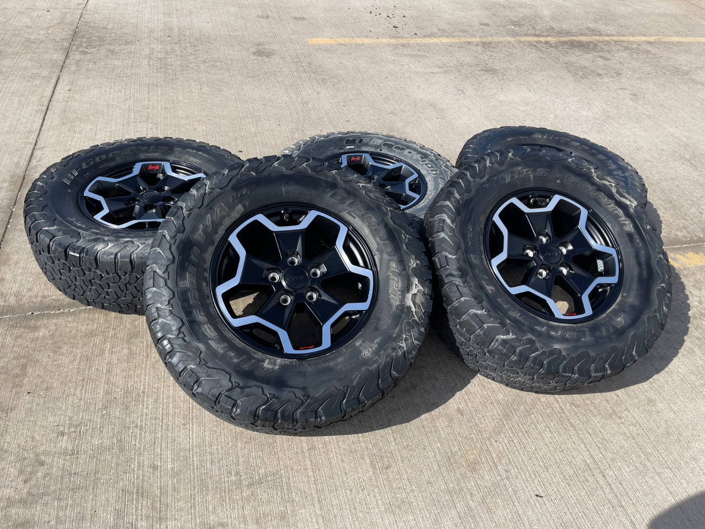 17" Jeep Wrangler Gladiator RUBICON OEM wheels rims tires 9237 black BFG KO2 A/T