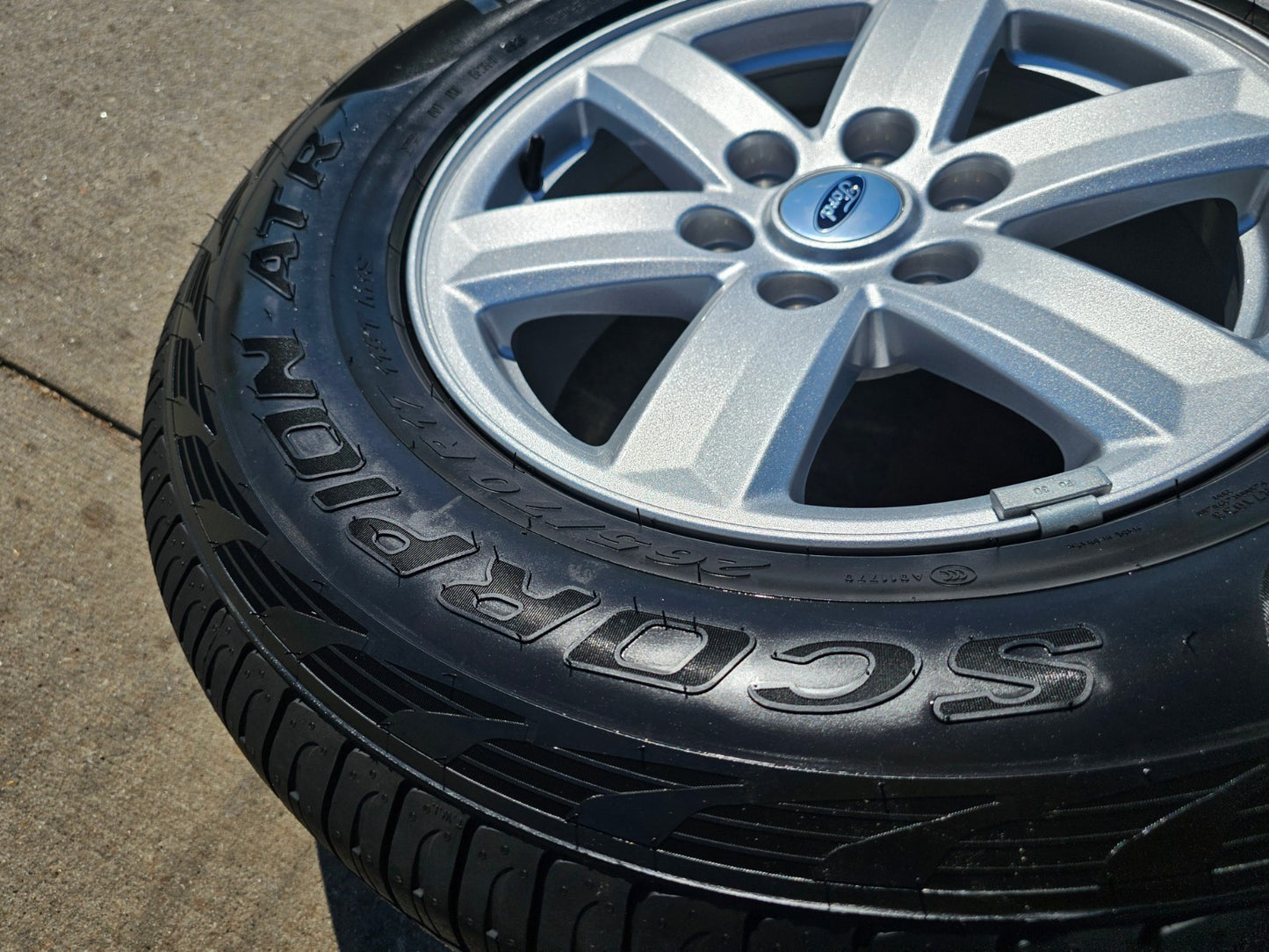 17" Ford F-150 Expedition OEM rims wheels 10339 tires PIRELLI A/T NEW