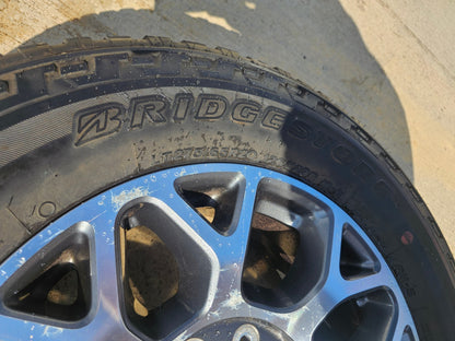 (1) 20" Ford F-250 F-350 OEM Lariat wheel rim 10292 tire BRIDGESTONE A/T