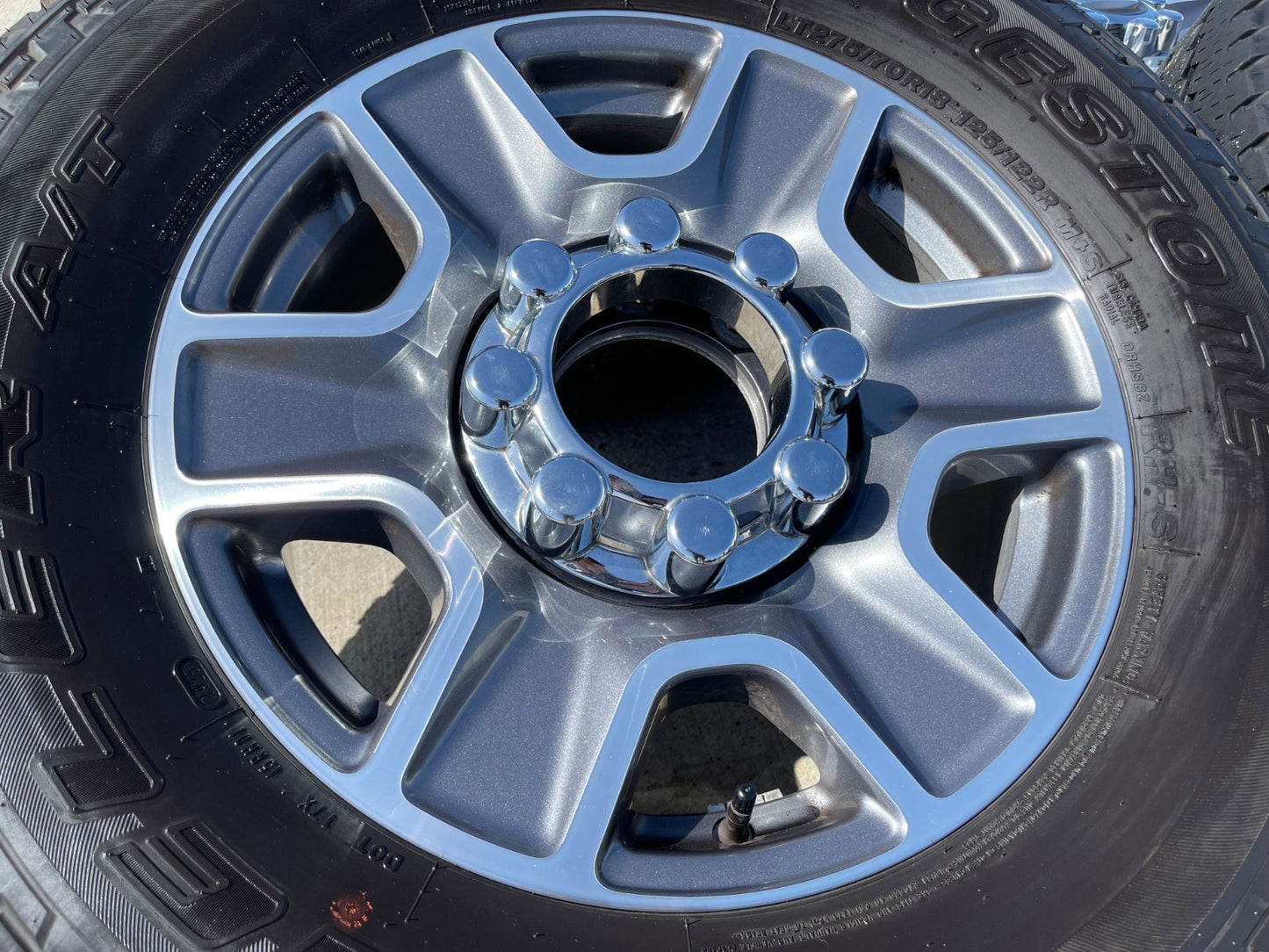 18" Ford F-250 F-350 Lariat FX-4 OEM wheels 10480 10298 tires BRIDGESTONE SET