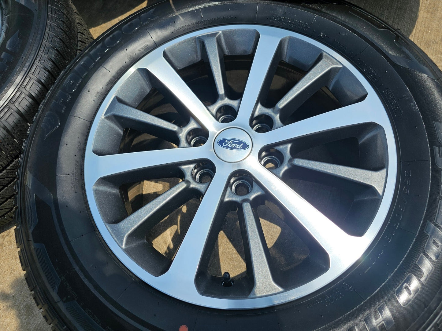 18" Ford F-150 Expedition 10142 OEM rims wheels tires NEW