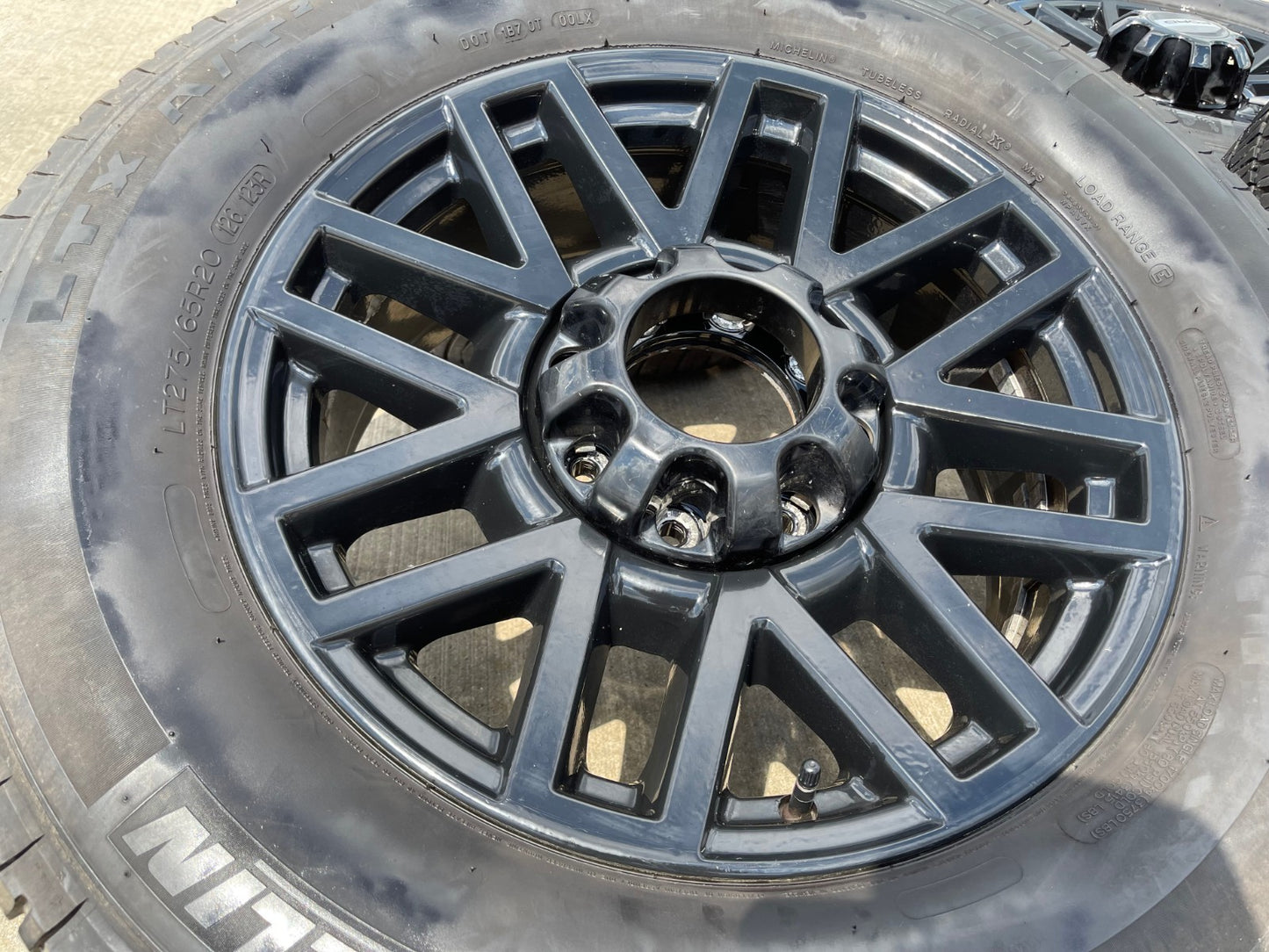20" Ford F-250 F-350 OEM Black rims wheels 10201 tires MICHELIN