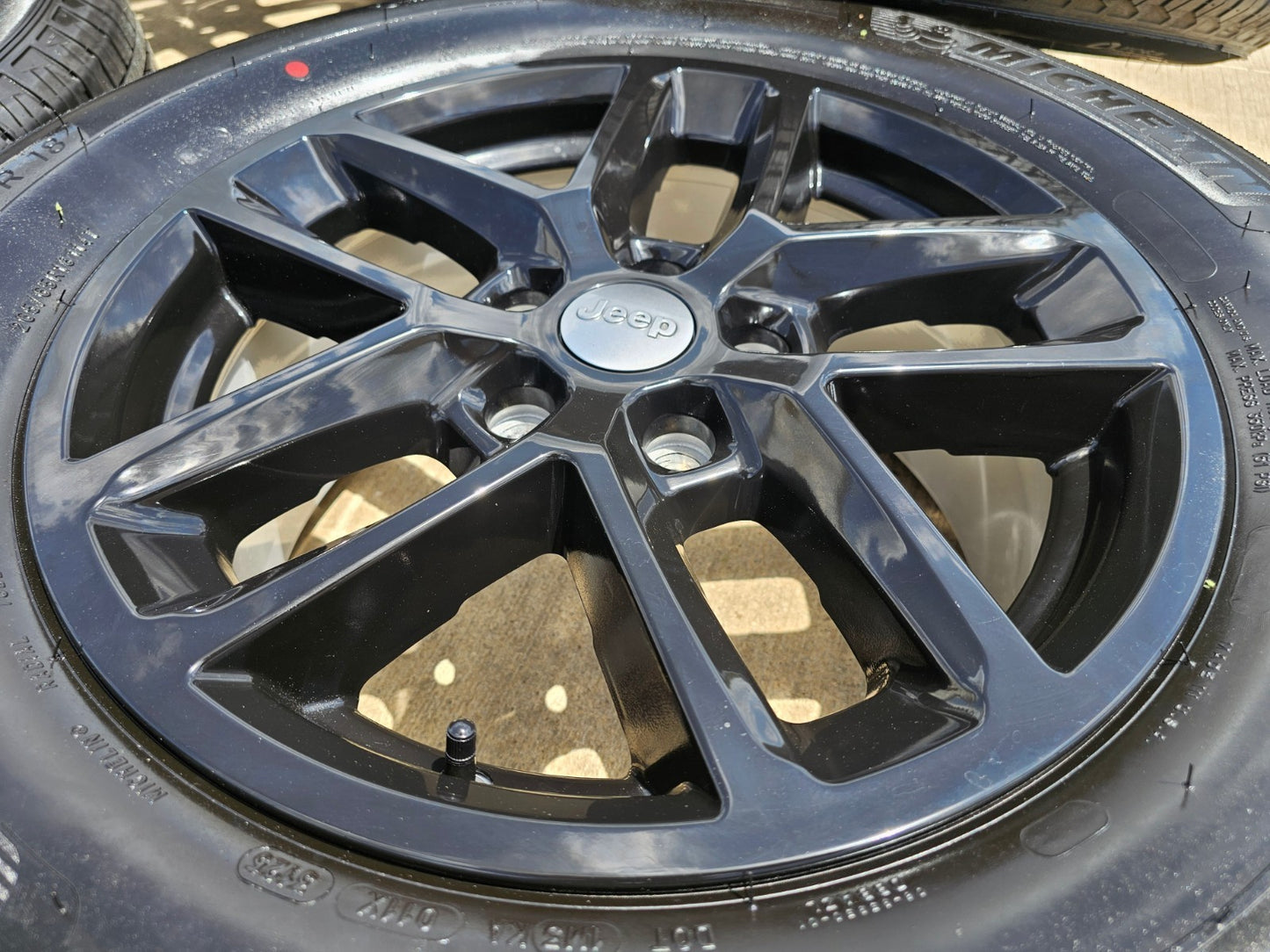 18" Jeep Grand Cherokee L OEM wheels rims 9286 Durango 2025 2026 MICHELIN NEW