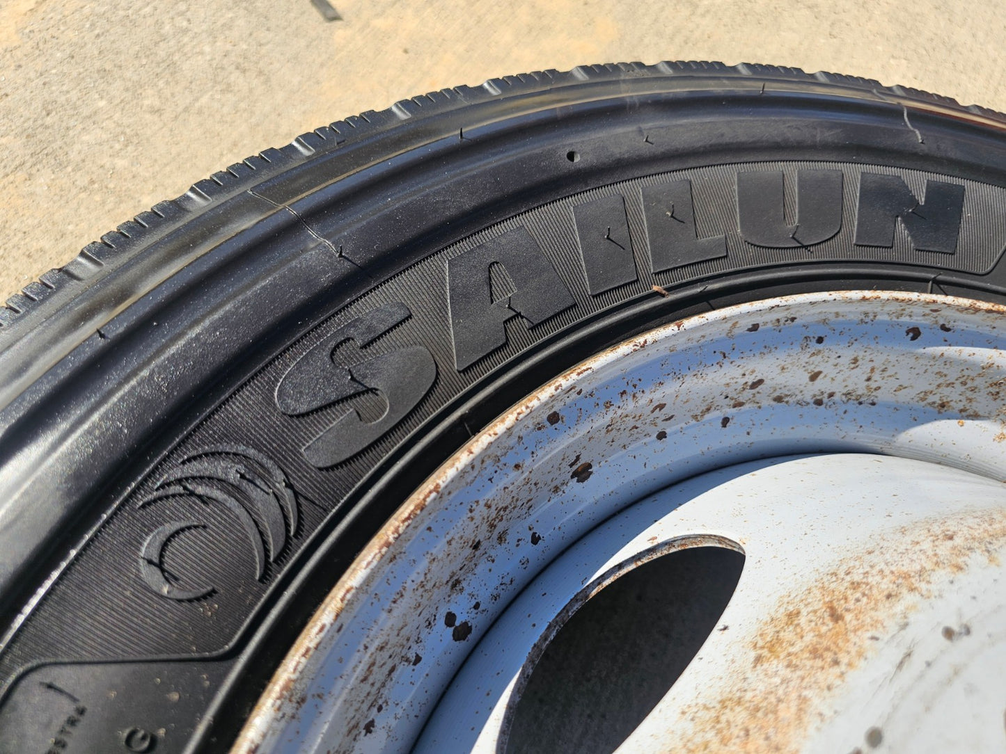 19.5" Ford F-450 Dually F-550 rim RAM 4500 OEM 10x225 spare