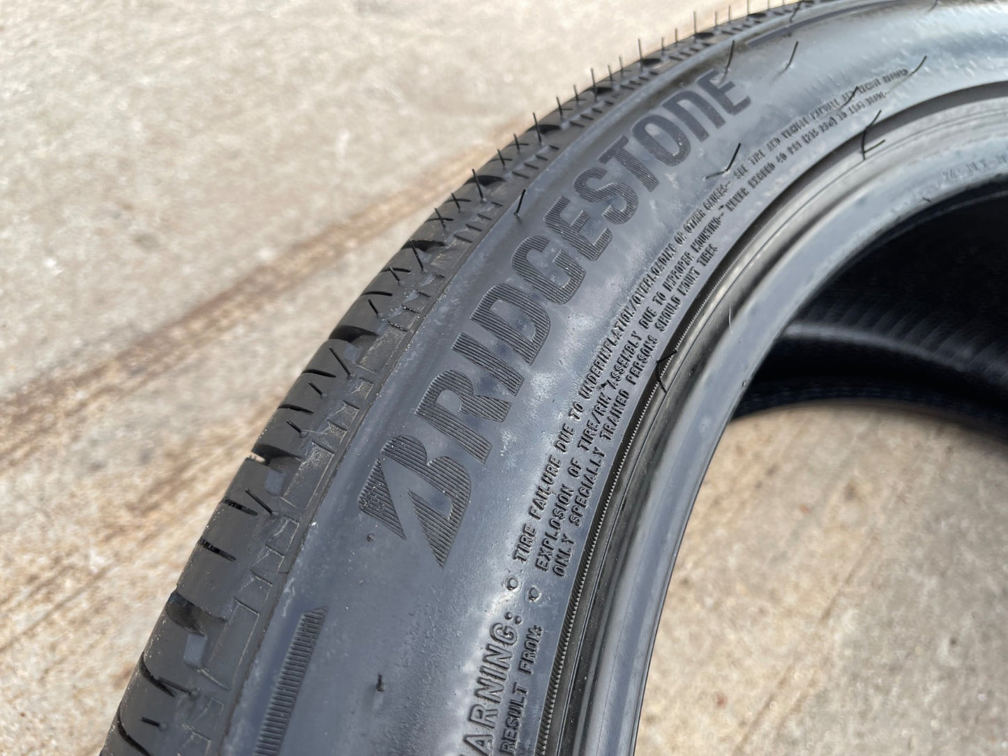 (4) 285/40/24 Bridgestone Dueler Alenza A/S02 tires 285/40r24 TAKE OFFS NEW